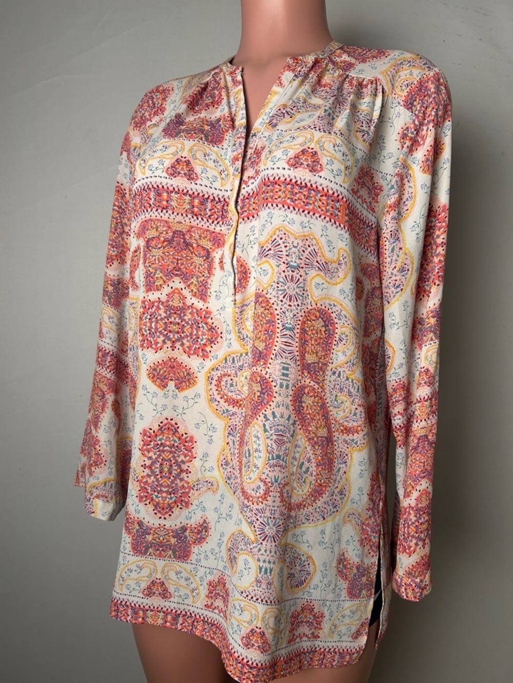 Violet & Claire Women’s Floral Top Tunic Long Sleeve Size Medium
